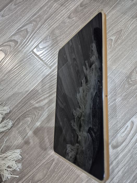 Продаётся Samsung Galaxy Tab S7 5G плюс бонусы!