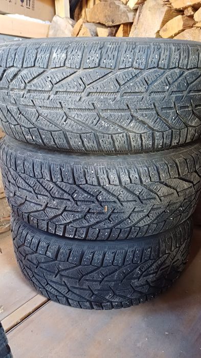 Гуми и джанти Туарег