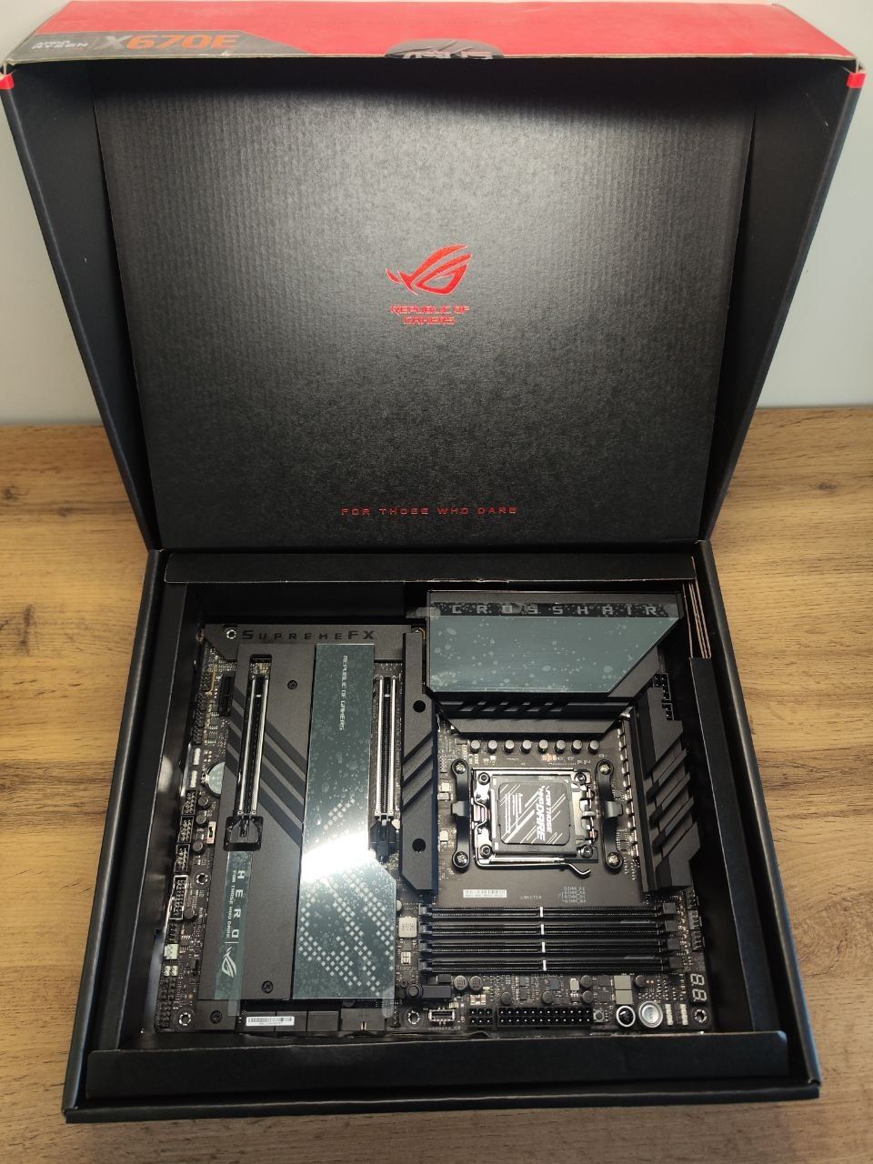 Asus ROG Crosshair X670E Hero