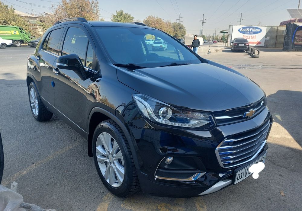 Продаю срочно трекер 1 примьер. Тоза. Чистая.