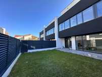 Vilă/Duplex nemobilata  cu 5 camere de inchiriat în zona Pipera