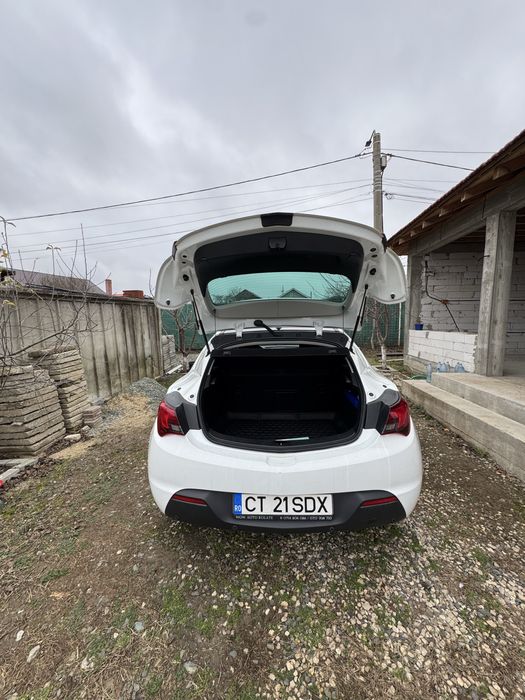 Opel Astra J GTC 1.7CDTI