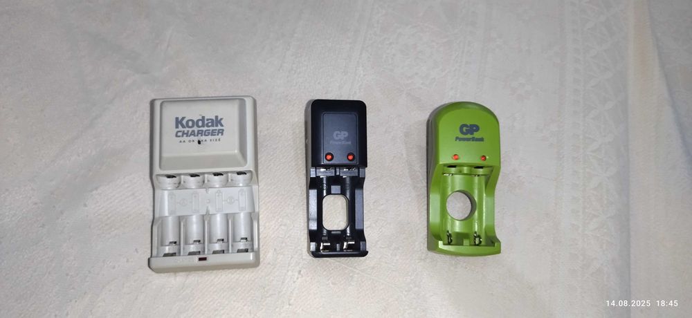 Зарядное устройство для аккумуляторных батареек.