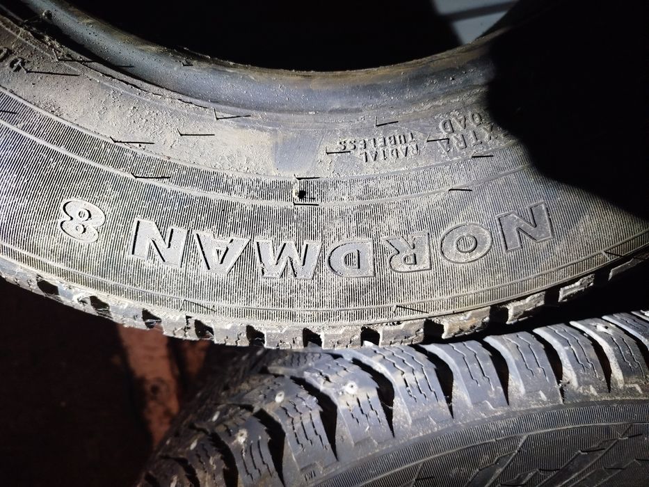 Продам шины, зимние шипованные