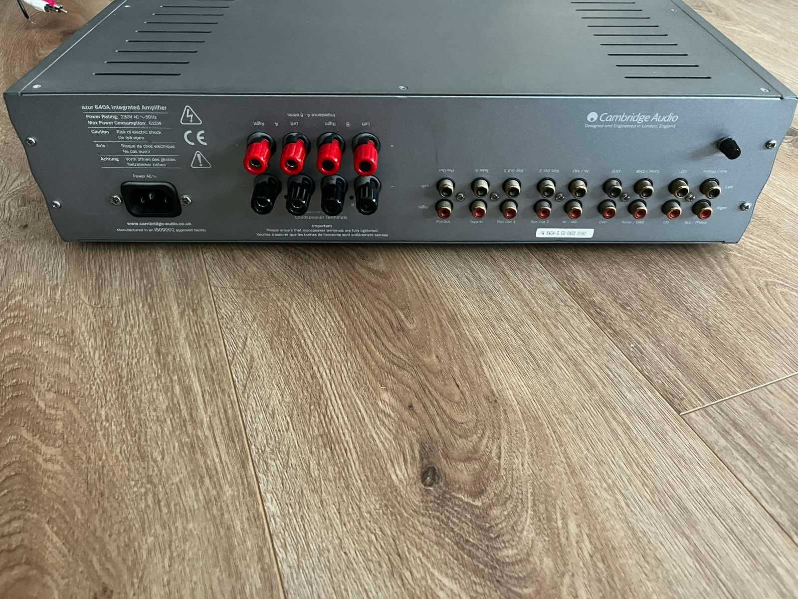 Интегриран Стерео усилвател Cambridge Audio Azur 640A