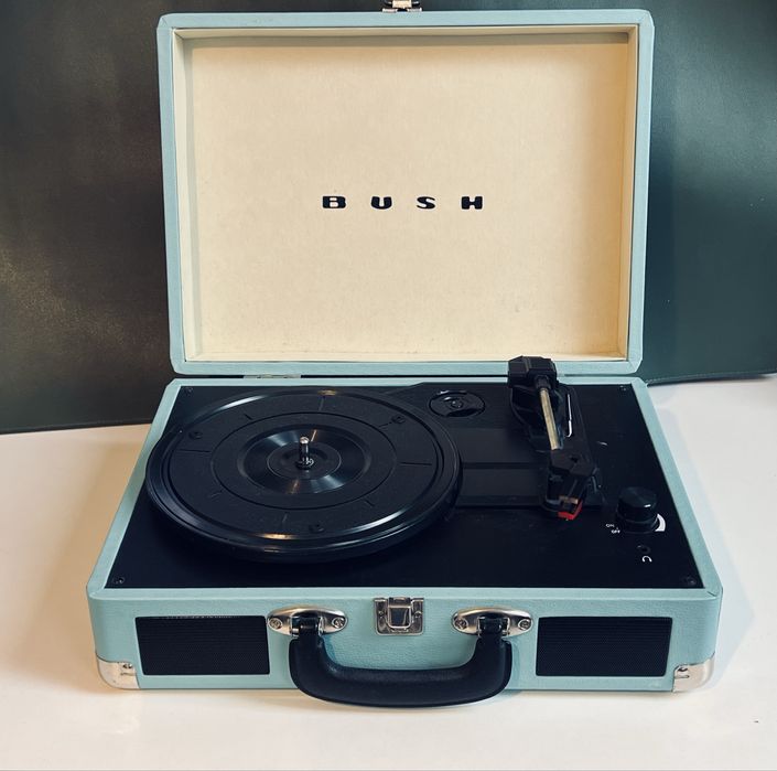 Pickup vintage BUSH tip valiza pentru iubitorii de vinil