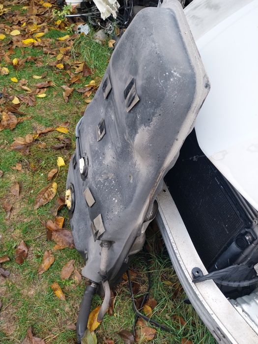 Резервоар за гориво Тойота Корола Версо/Toyota Corolla Verso 04-09г.