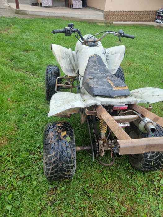 Vând atv defect motor 125