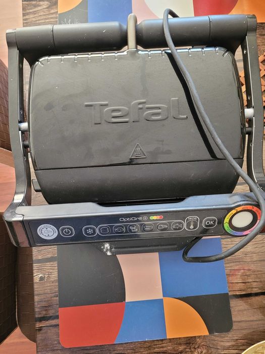 Gratar electric Tefal OptiGrill negru