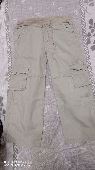 Штаны на девочку 5-7 лет в хорошем состоянии.Цена за одни