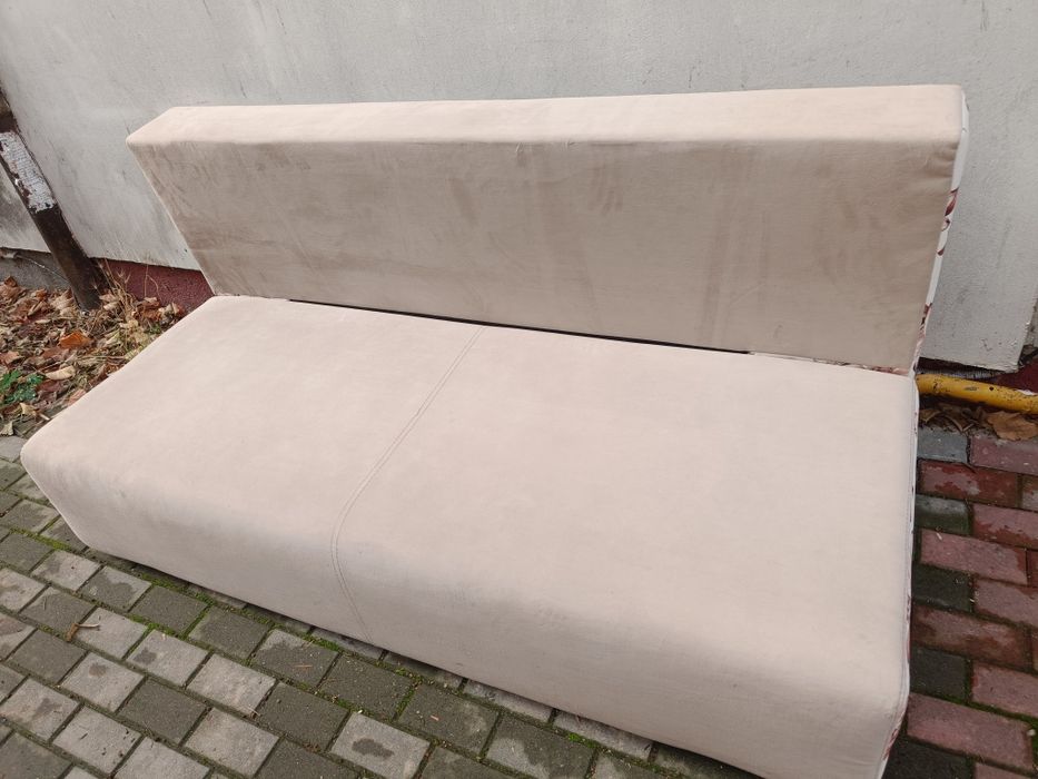 Разтегателен диван