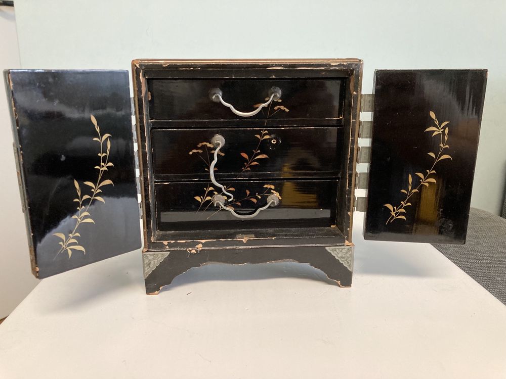 Антична японска кутия за бижута от периода Meiji