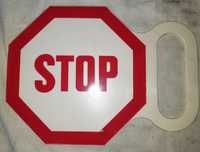 Пластмасова табелка със знак Стоп STOP