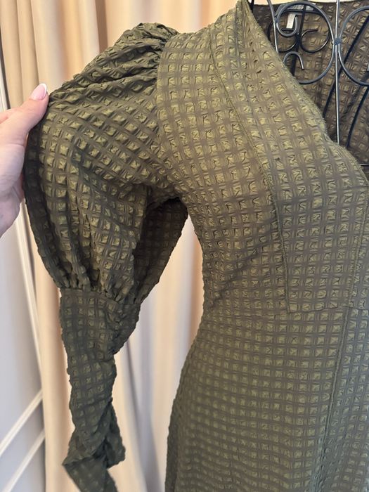 Разпродажба на рокли Zara, HM, Cos