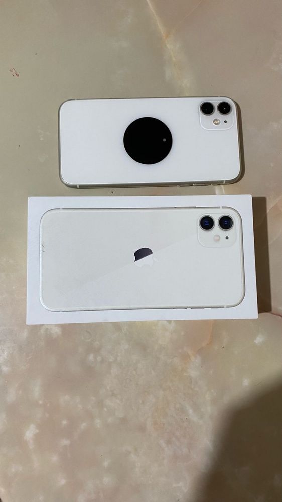 iPhone 11 белый ПРОДАМ