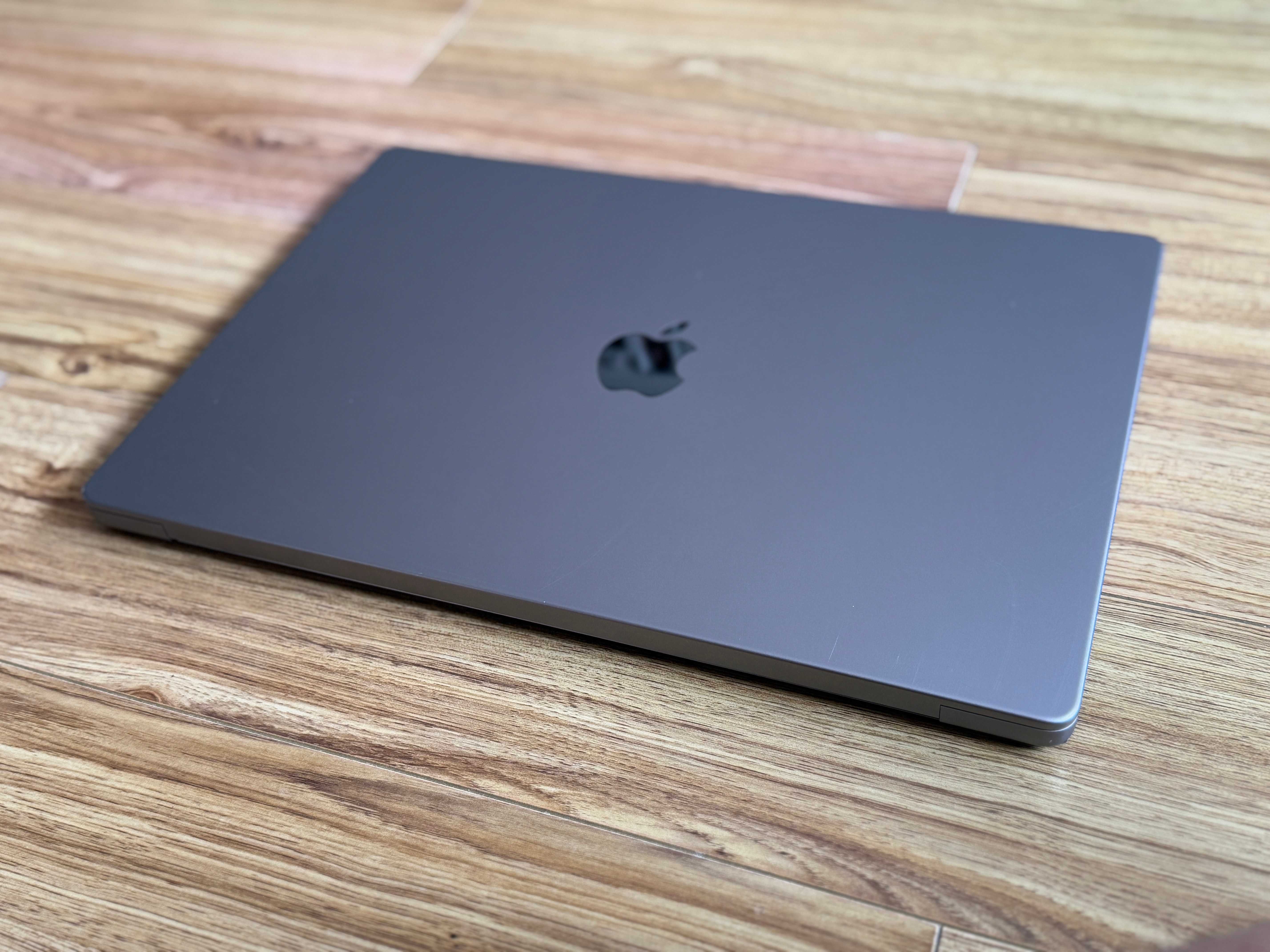 MacBook Pro 16 M1 Pro`10 CPU/16 GPU/16GB RAM/512GB SSD/Бат 18ч