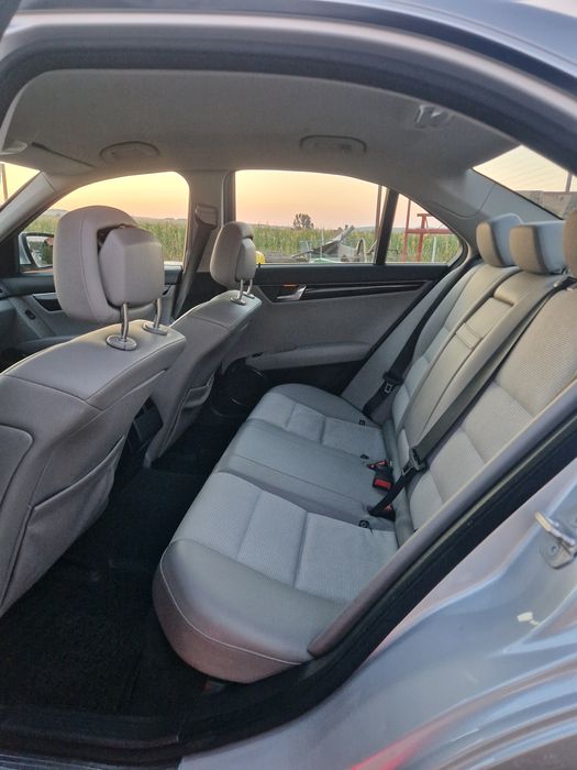 Mercedes Benz C220 avangarde 170cp (nu passat ,audi,bmw)