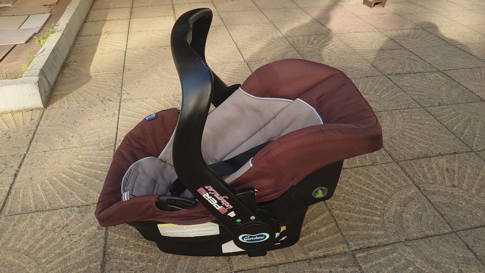 Бебешко кошче за автомобил