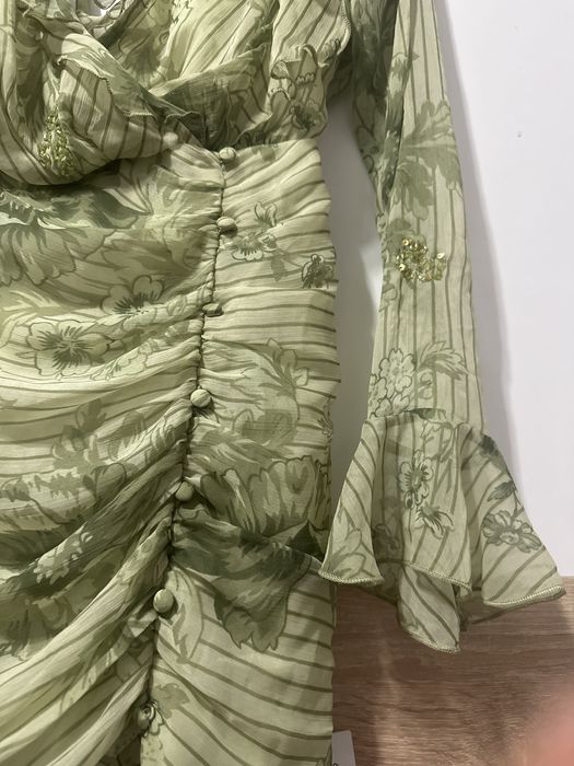 Rochie Asos verde cu paiete brodate in forma de floare
