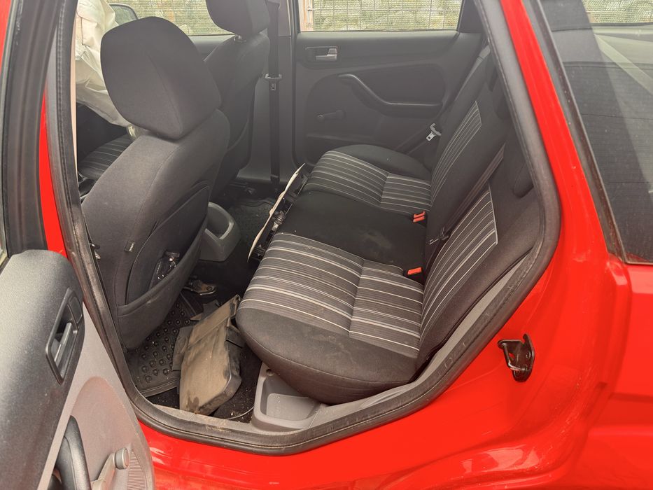 Piese din dezmembrarea Ford Focus combi