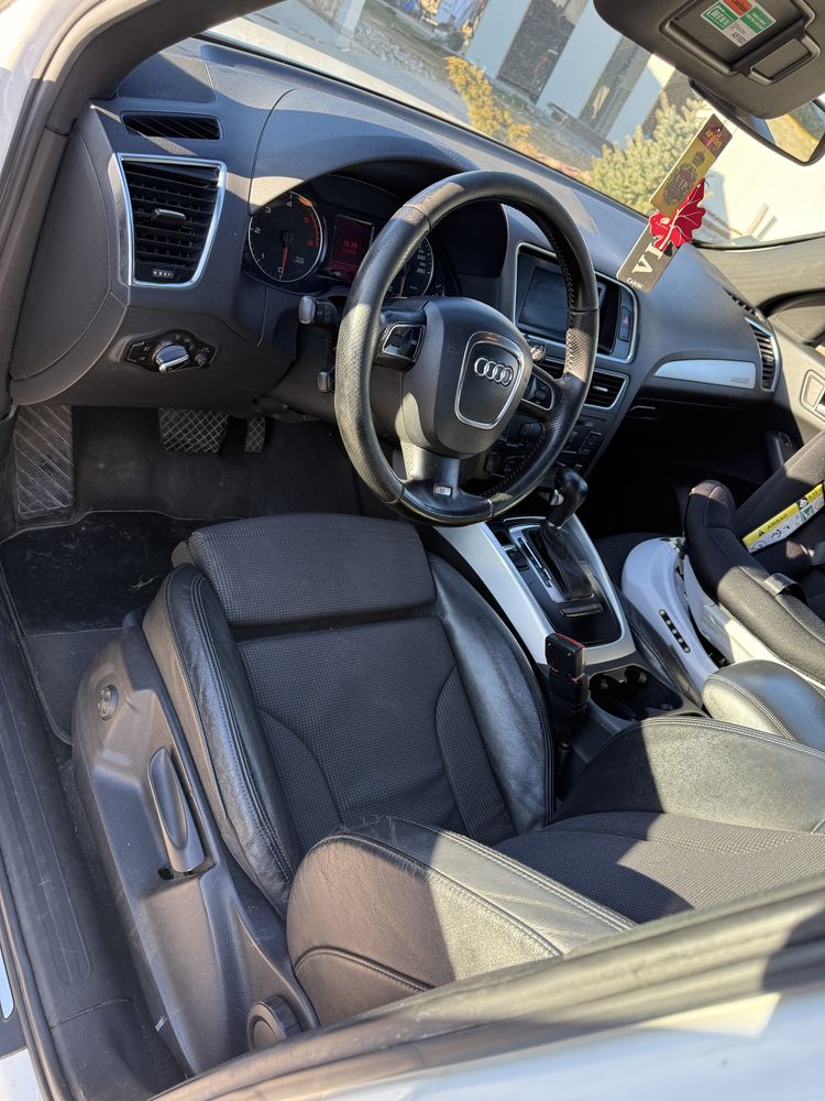 Audi Q5 quattro automat 2010