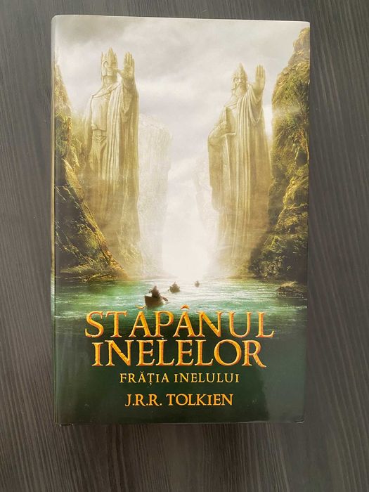Trilogia Stăpânul Inelelor de J.R.R. Tolkien (cartonate)