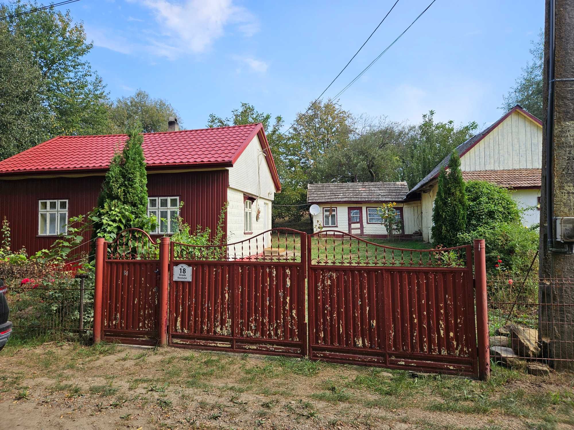 Casa + teren Vascauti, 3700 mp, langa Siret, Suceava