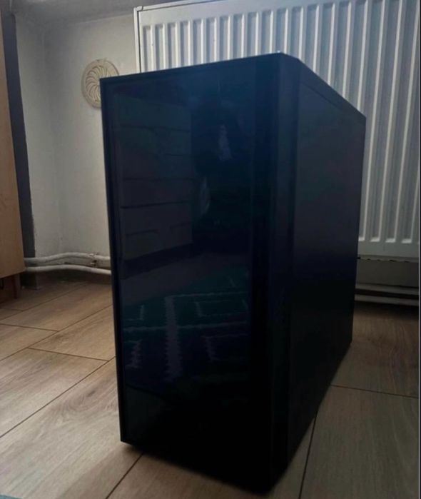 Vând calculator gaming