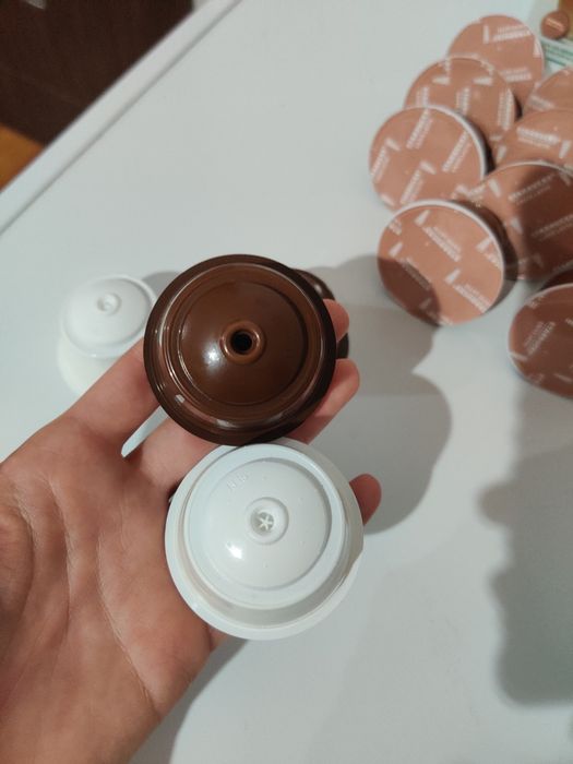 Capsule Dolce Gusto, 12 caffe latte Starbucks, 2 cappuccino, 9 cortado