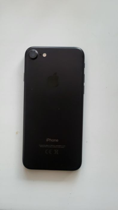 Продам iphone 7 black