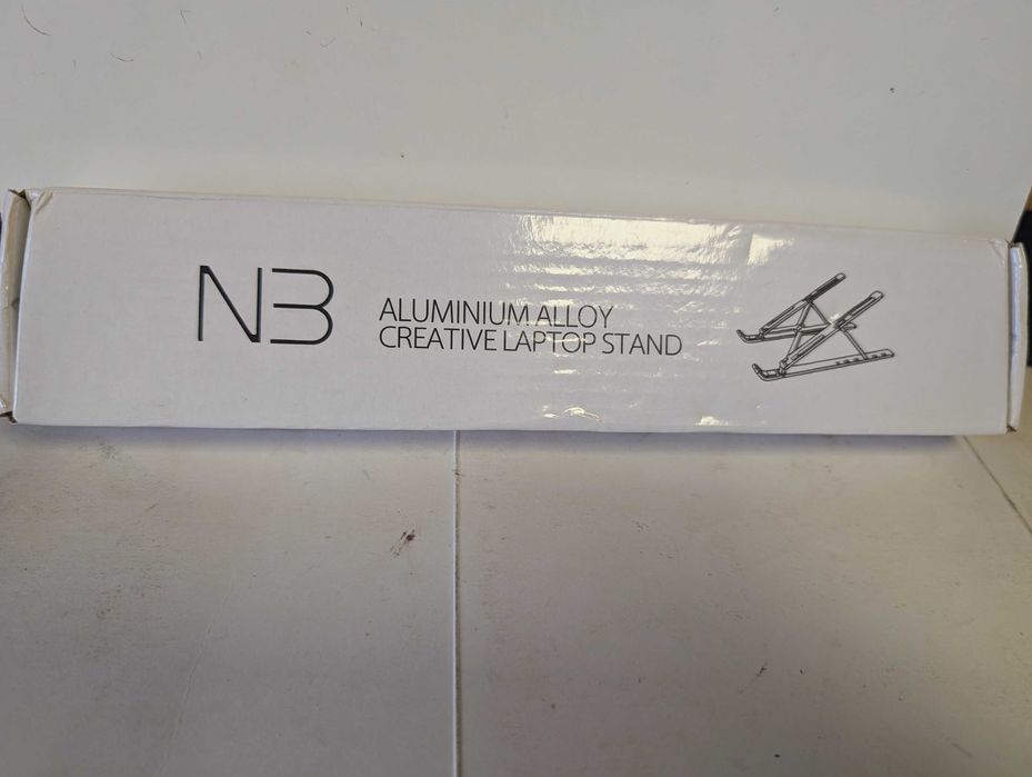 Универсална стойка за лаптоп