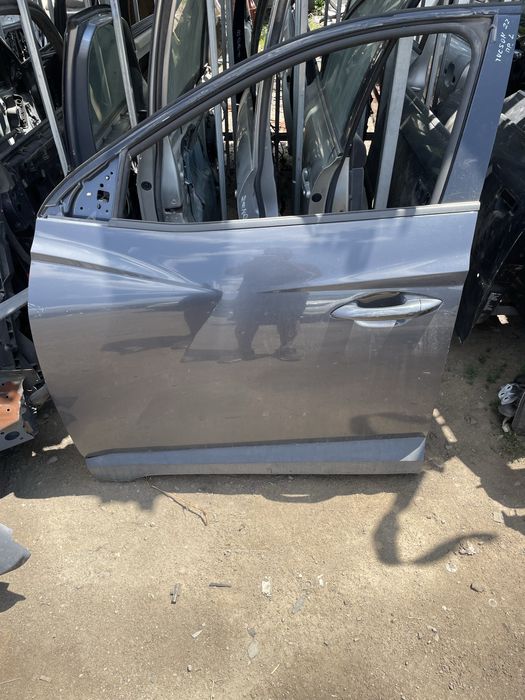 Предна лява врата за HYUNDAI TUCSON 2022год.