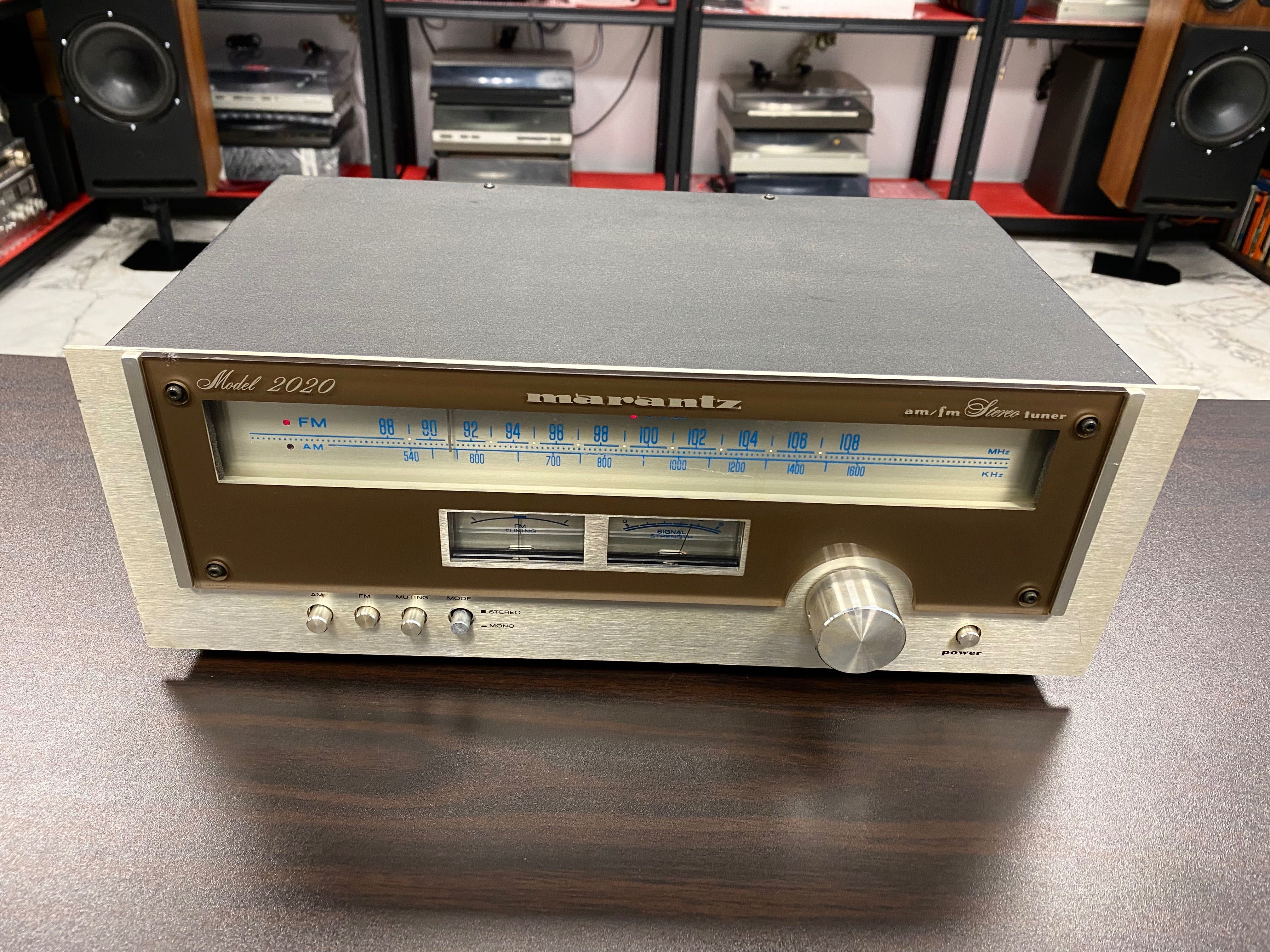Юбилеен  тунер Marantz