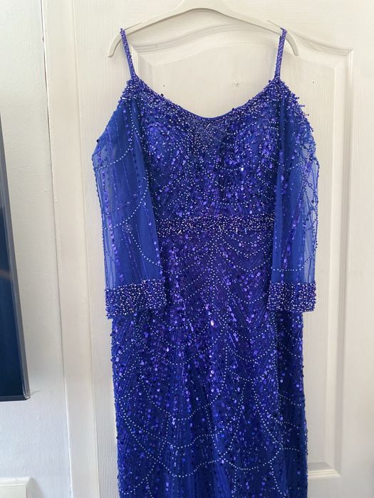 Rochie de seara cu trena detașabilă