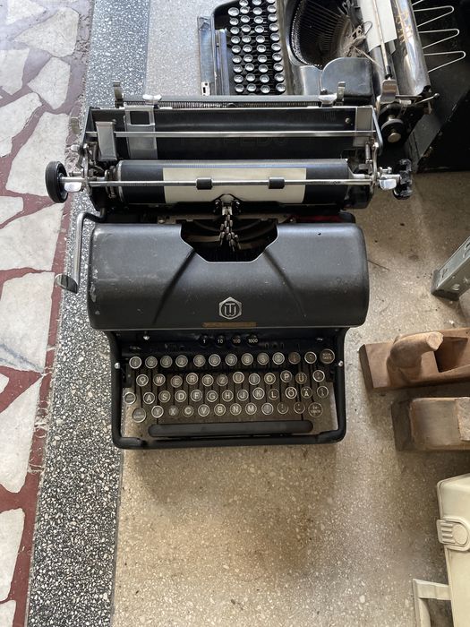 Mașina scris antichitate