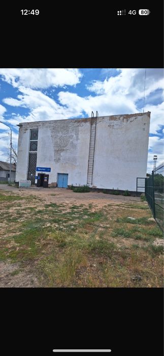 Продаю второй этаж двухэтажного здания