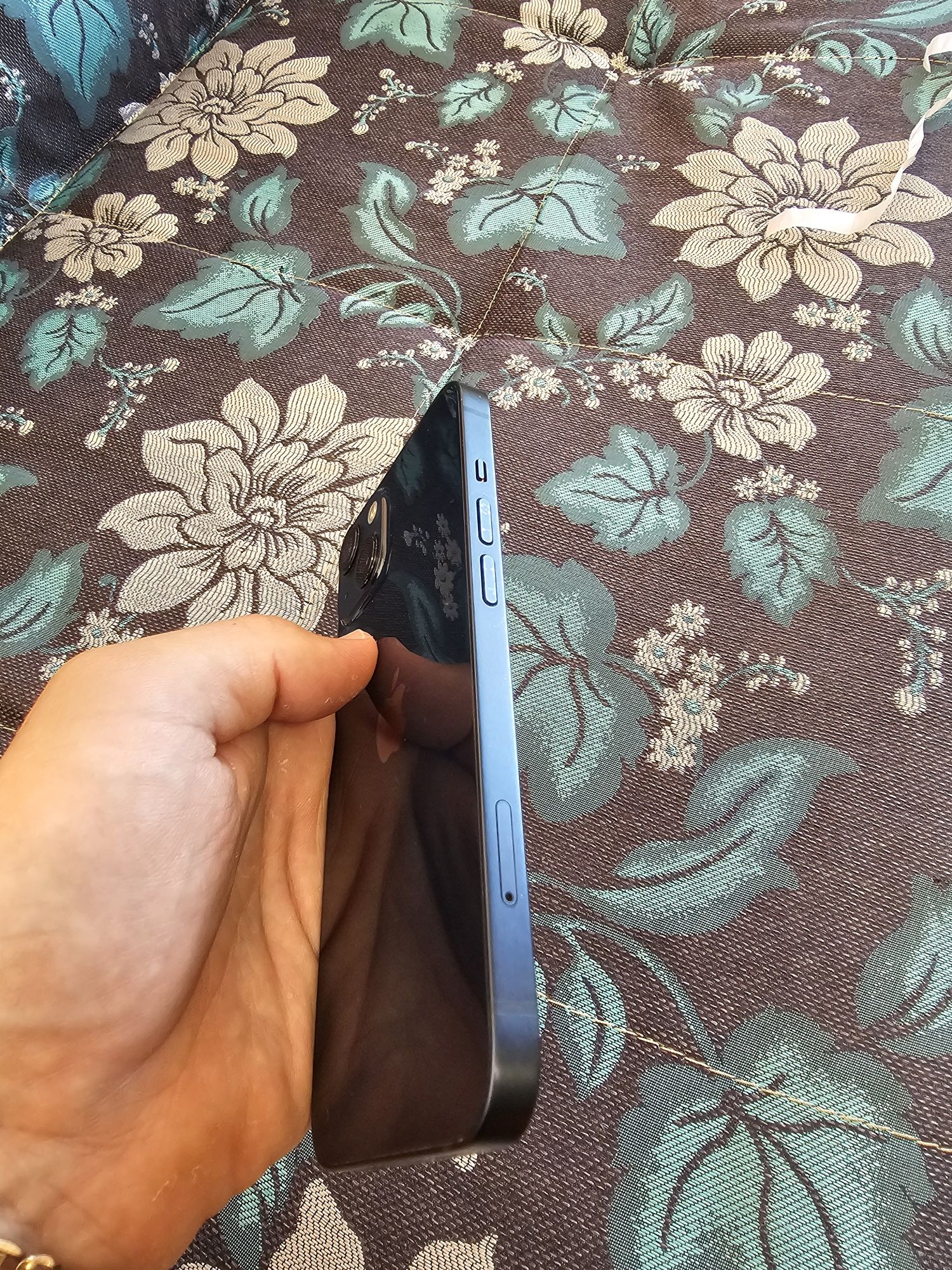 iphone 13 КАТО НОВ с Гаранция