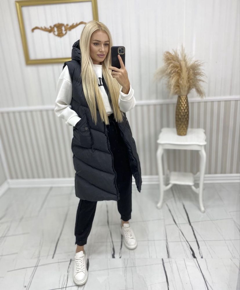 Уникален елек в черно