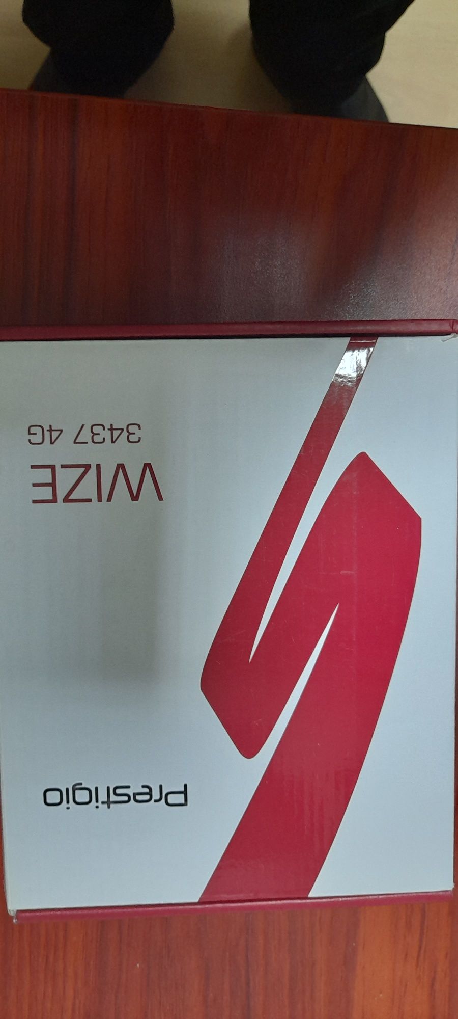 Таблед андроид  Prestigio WIZE 3437 4G