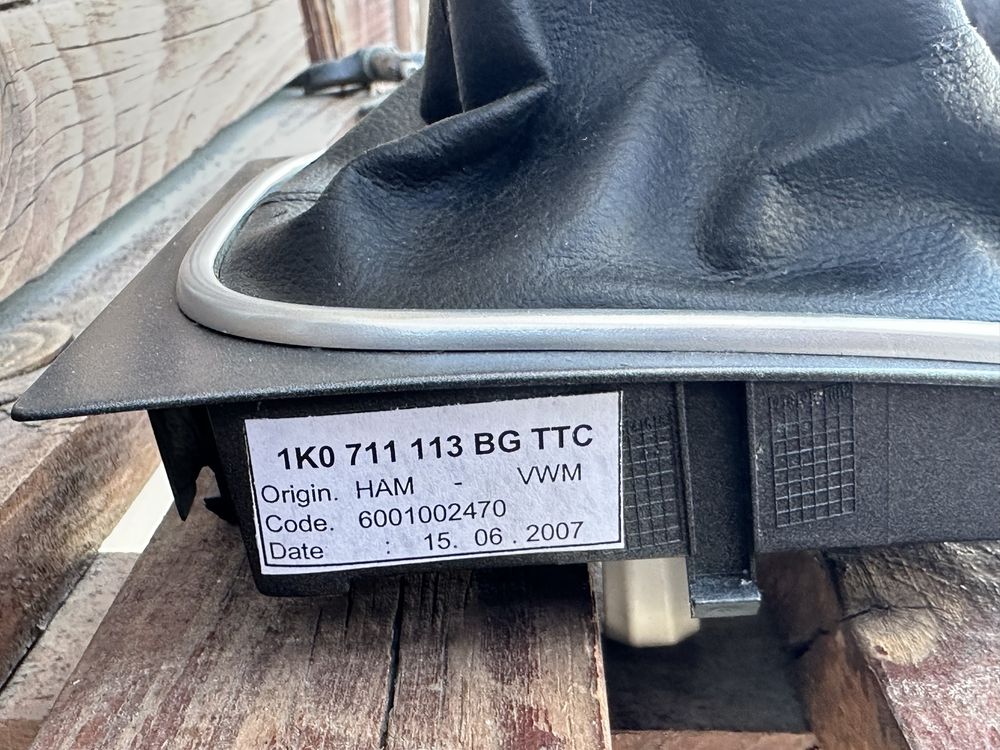 Топка скорости и маншон със лайсна за VW Golf 5