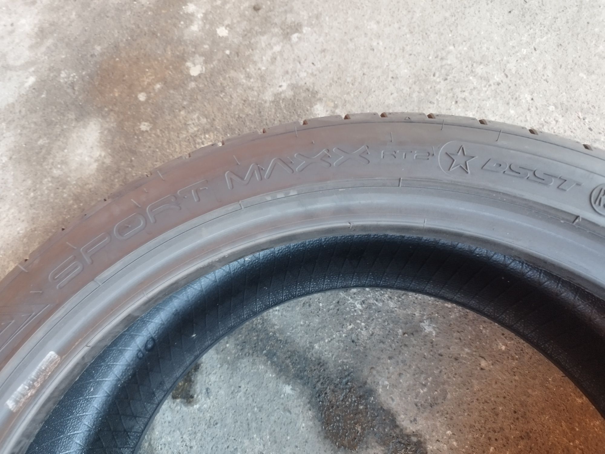 4 anvelope de vară ca si noi Dunlop RFT 225/45/19