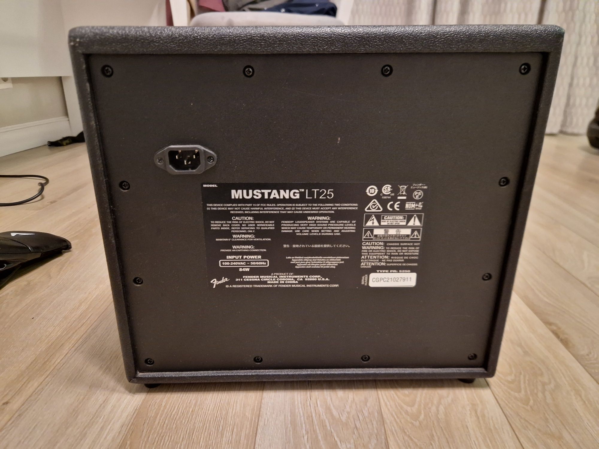 гитарный комбик fender lt25