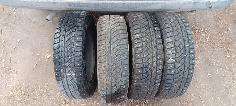 Продам зимние шины Viatti R15