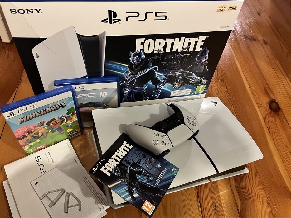PS5 Slim Fortnite