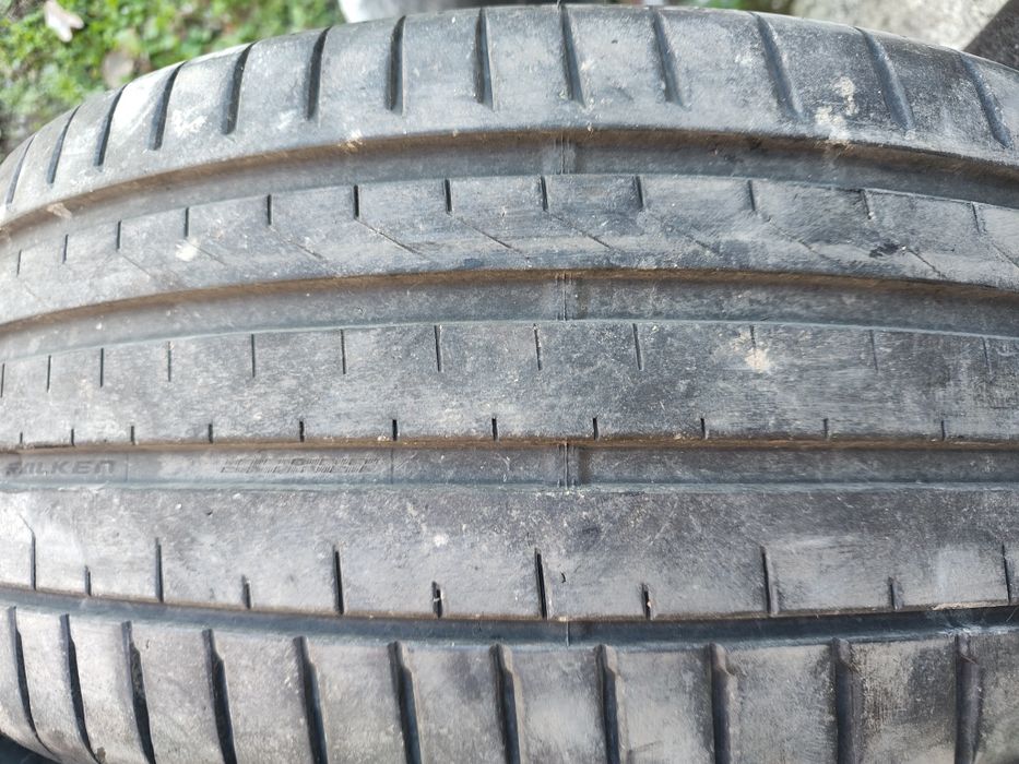 Летни гуми Falken 245/45R19
