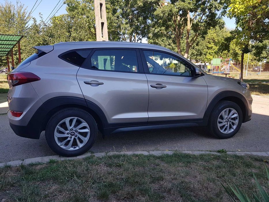 Vand  Hyundai Tucson 1. 6 benzina  an 2018 Full  euro 6,, impecabila