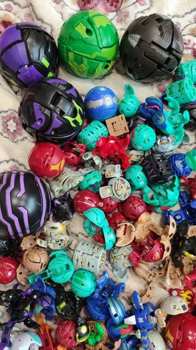 Bakugan/Бакуган колекция от стари и нови модели