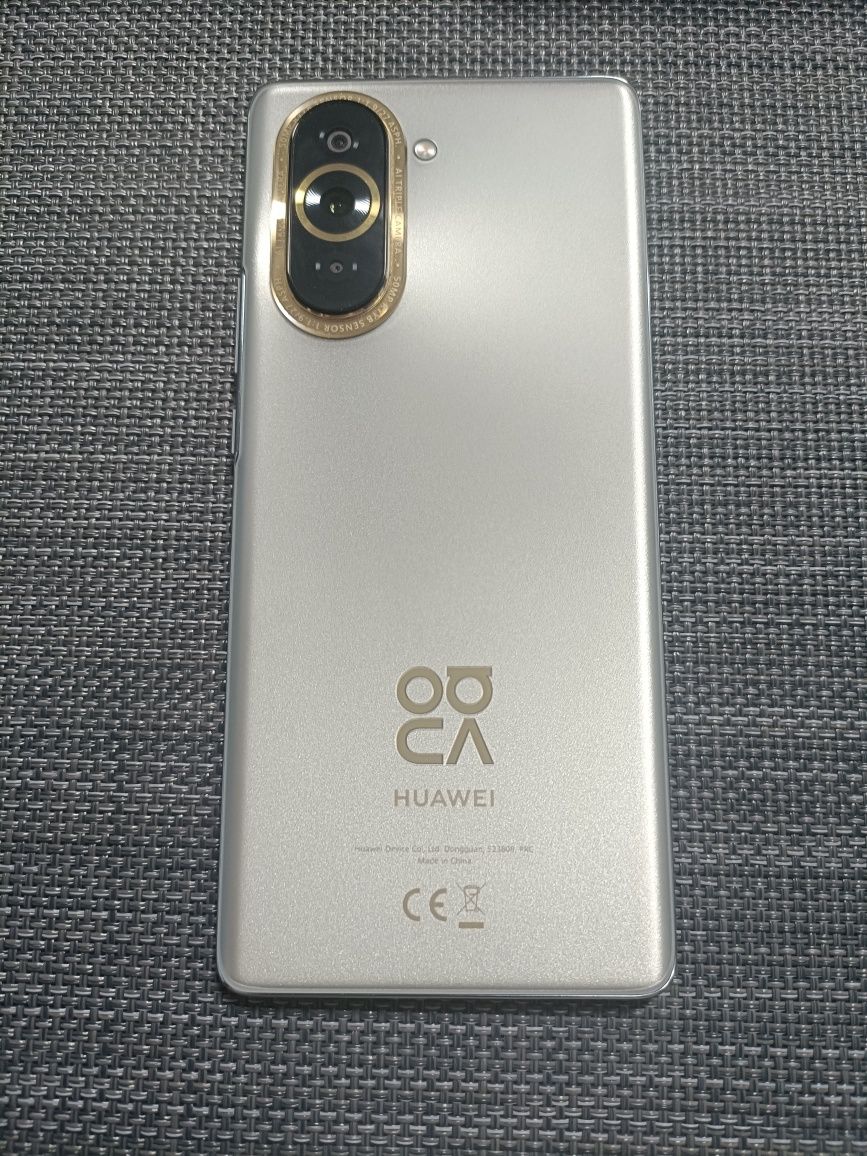 vând Huawei nova 10