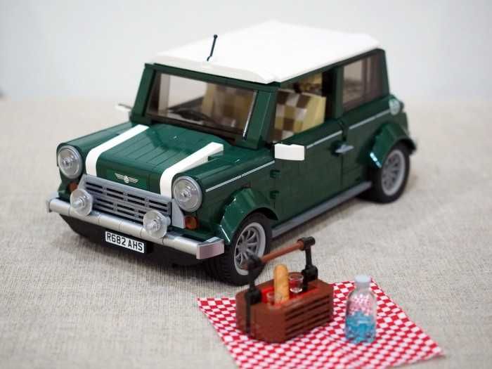 Tip lego Masina Creator Mini Cooper 25cm 10242