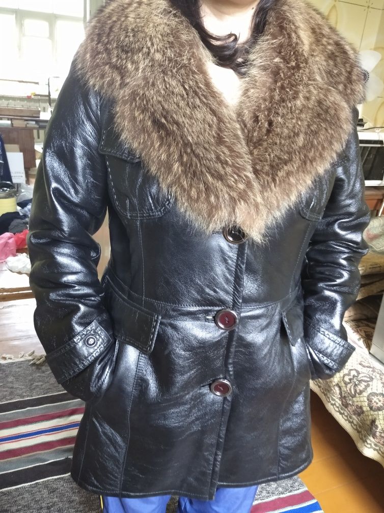 Куртка кожаная с мехом женская